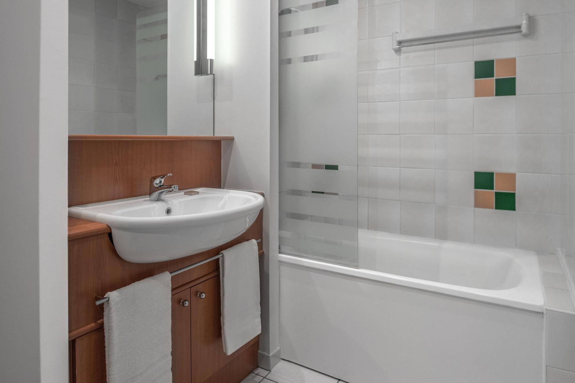 Citadines Montmartre Paris Aparthotel Bagian luar foto