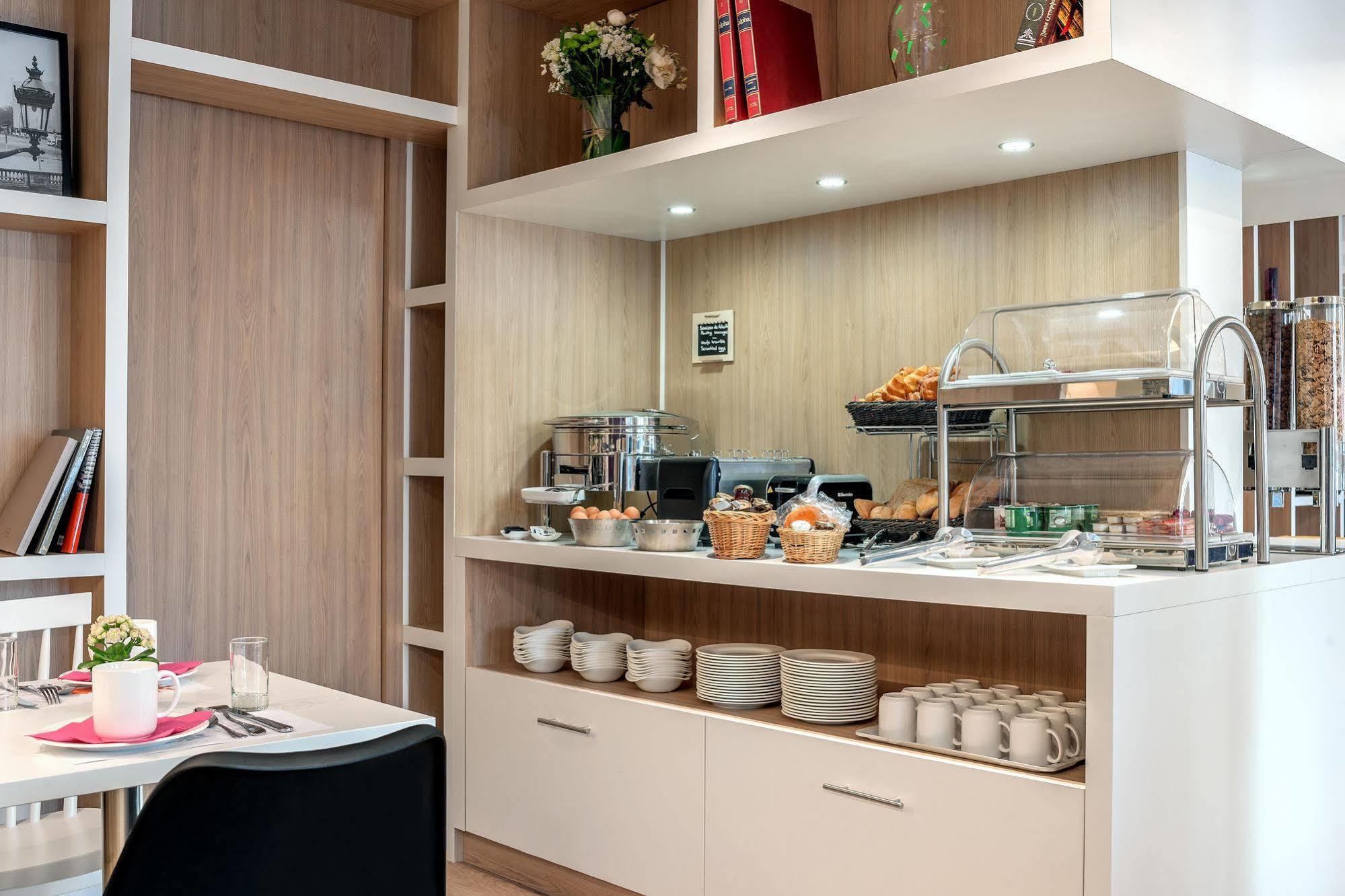 Citadines Montmartre Paris Aparthotel Bagian luar foto